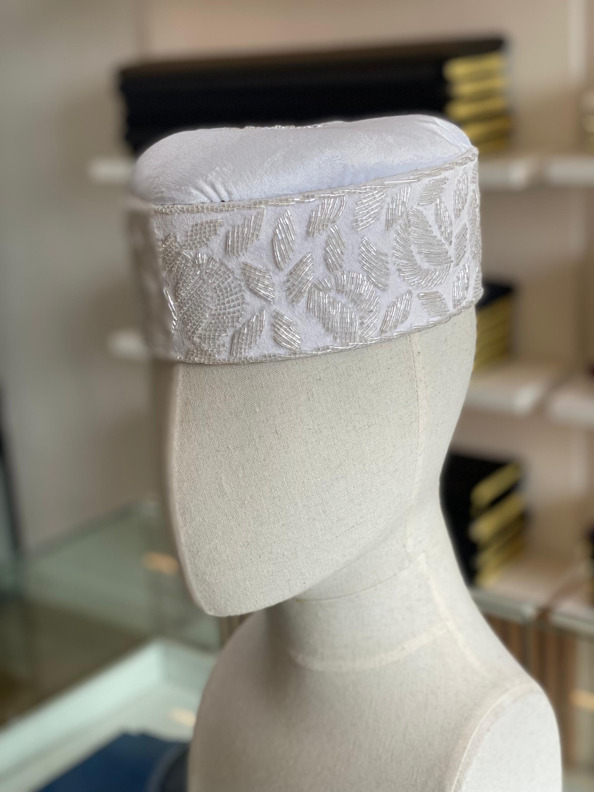 طاقية جمجمة مطرزة 011